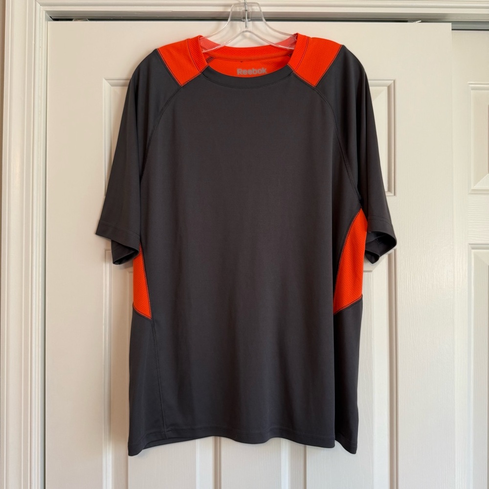 Reebok Mens Workout Shirt Medium Orange and grey sporty
